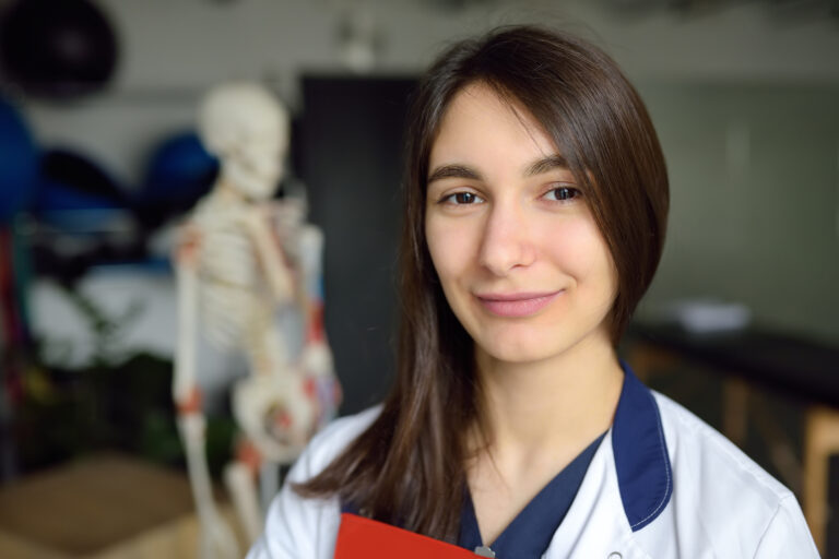Choose a physiatrist for diagnosis, a physical therapist for recovery
