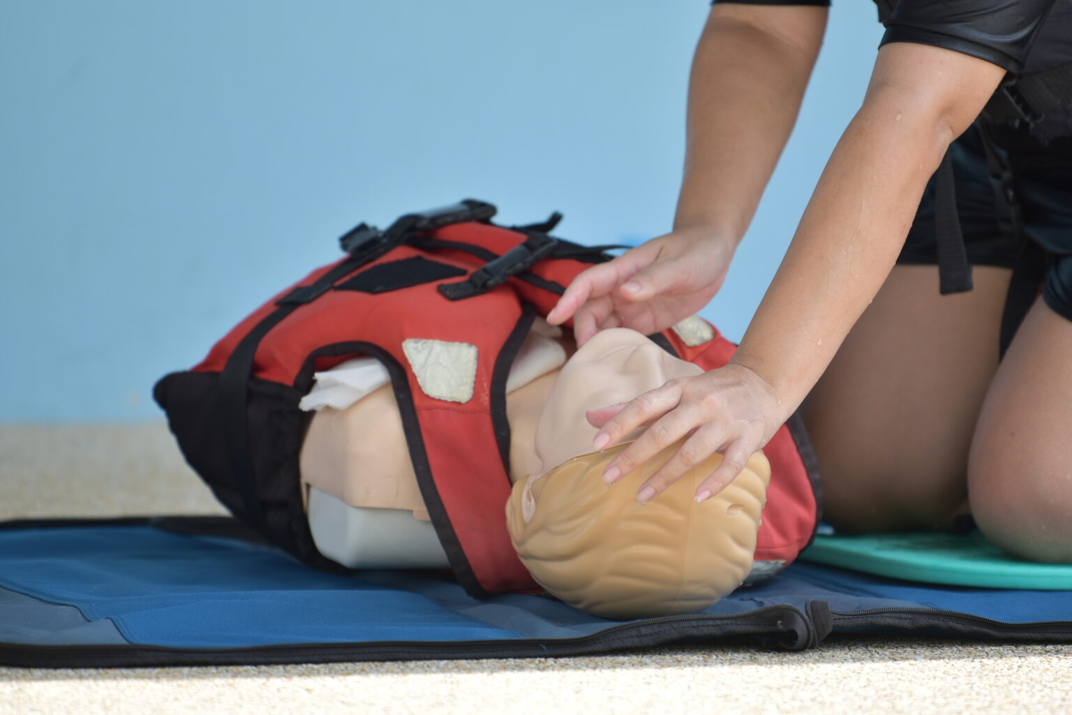 A Standard BLS Certification Course covers essential life-saving skills training